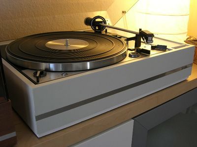 Nummereins, 2008 (in weißer SABA-Zarge)